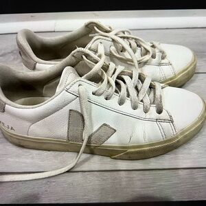 VEJA Leather Low Top Fashion Sneakers Shoes White  Men’s Size 9